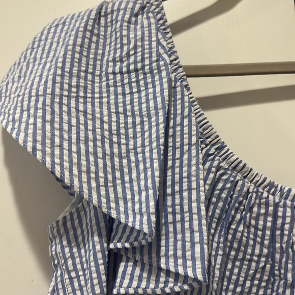 Vineyard Vines: Searsucker One Shoulder NWOT - Picture 2 of 3